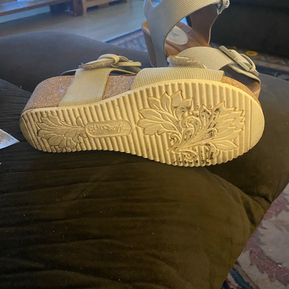 Eurosoft sandals size 6M used once - Picture 5 of 7